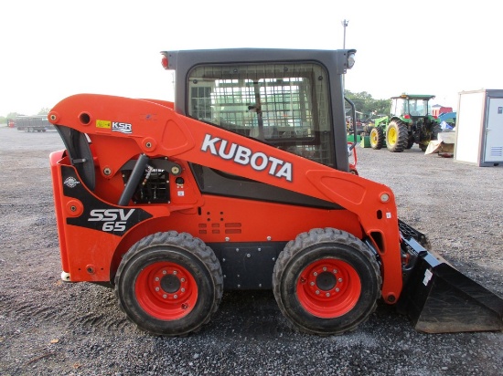 Kubota SSV65 Skid Steer