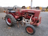 IH 140 Tractor