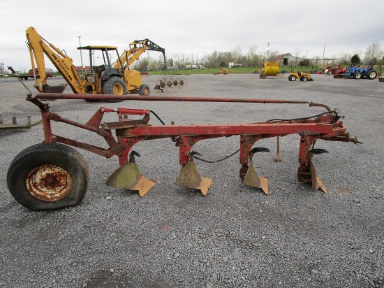 IH 550 Plow 4x