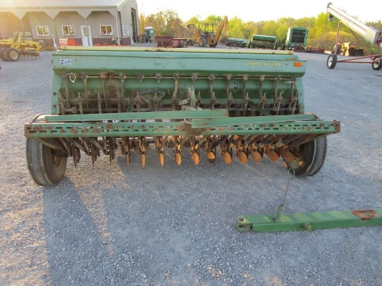 John Deere 8250 Drill