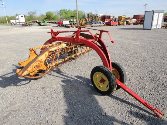 New Holland 256 Dolly Rake