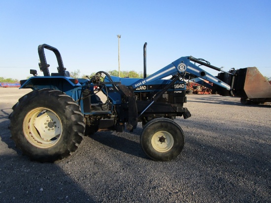 Ford New Holland 5640 SL Tractor