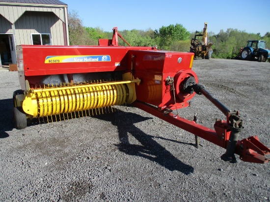 New Holland BC 5070 Sq Baler