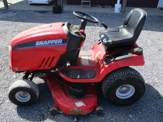 Snapper LT 200 Lawn Mower