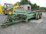 John Deere 780 Tandem Spreader