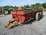 New Holland 680 Tandem Spreader