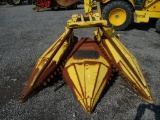 New Holland 824 Corn Head