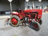 I H 140 W/ Cultivators
