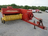New Holland 565 Sq Baler