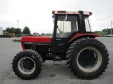 Case I H 885 Tractor
