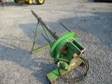 John Deere 3pt Hyd Bale Unroller