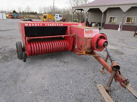 Massey Ferguson 124 Sq Baler