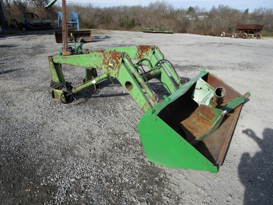 John Deere 146 Loader w/Brackets