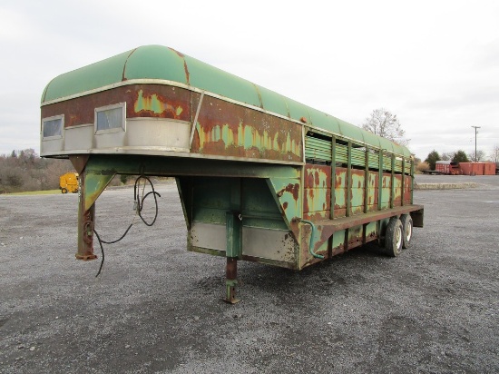 20' Gooseneck Stock Trailer