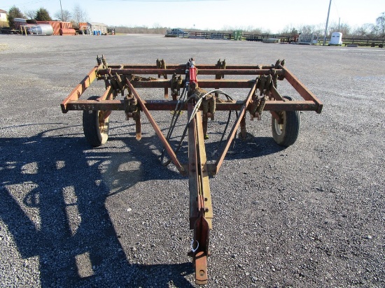 10 Shanks Chisel Plow IH