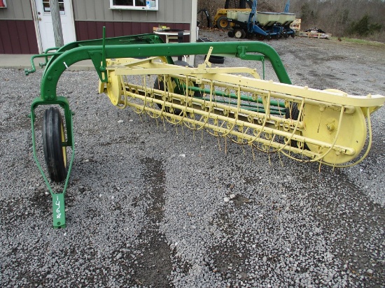 John Deere 660 Dolly Rake