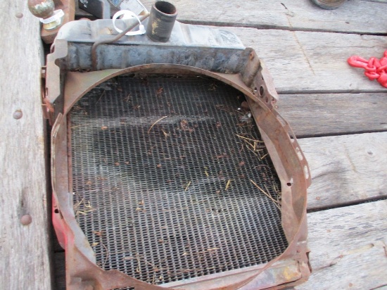 IH 340 Radiator
