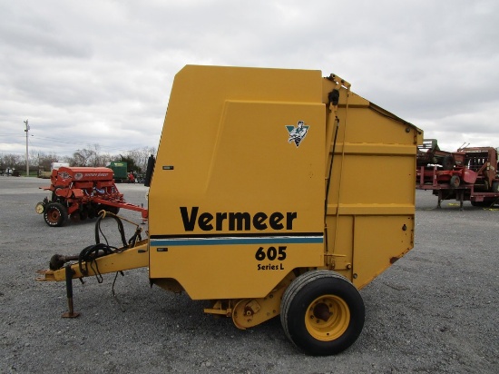 Vermeer 605L Round Baler