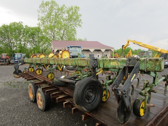 John Deere RM Cultivator