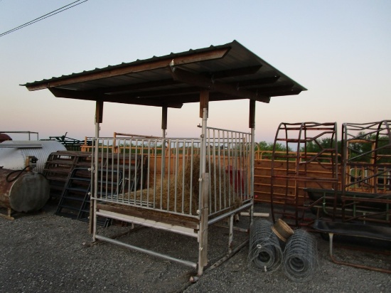 Bale Feeder W/ Roof