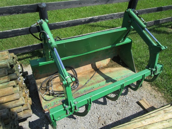 JONN DEERE GRAPPLE BUCKET