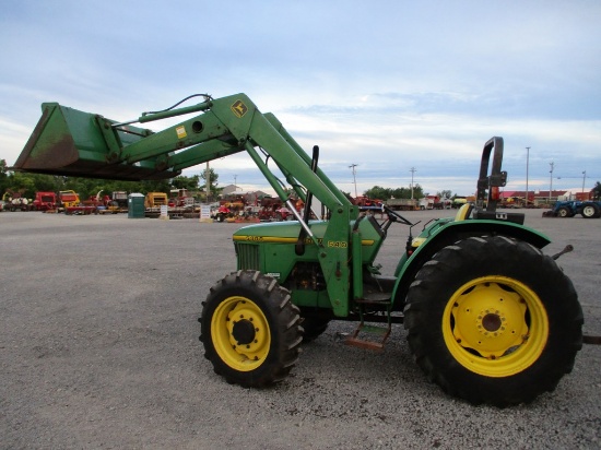 JOHN DEERE 5300 W/LOADER