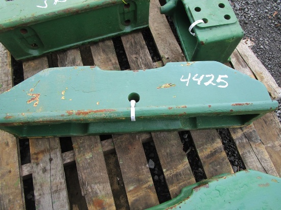 JOHN DEERE WEIGHT BRACKET