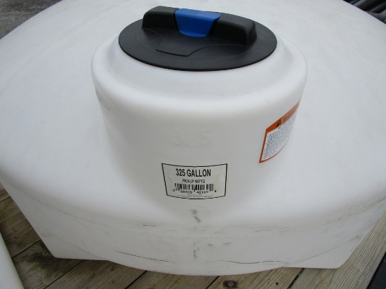 USED 325 GAL PICKUP SLIDE IN TANK W HOSE