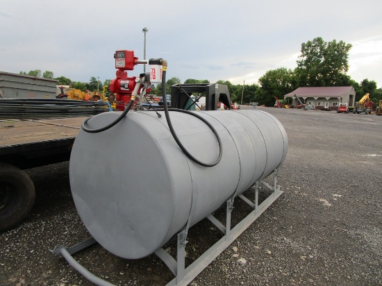 1000 GALLON FUEL TANK W PUMP