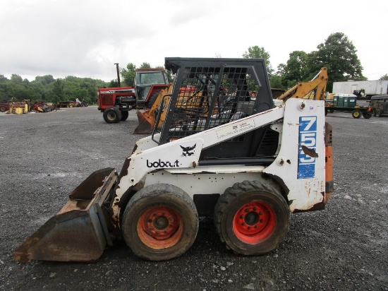 BOBCAT 753 SKIDSTEER