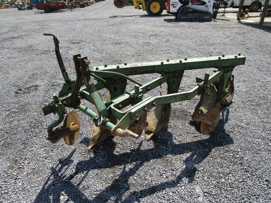 JOHN DEERE 3X PLOW