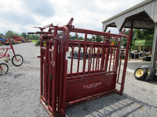 TARTER CATTLE MASTER SQUEZZE CHUTE