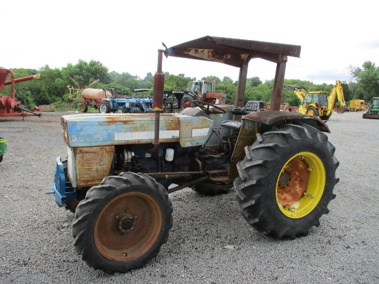 LONG 560 TRACTOR