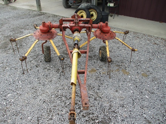 IMC 2-BASKET HAY TEDDER