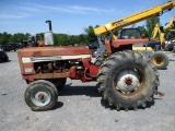 IH 656 UTILITY TRACTOR