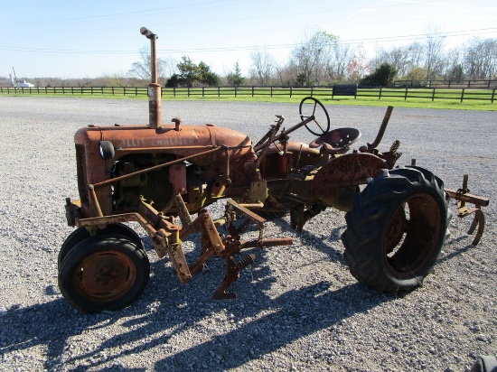 ALLIS CA TRACTOR W/ COLT
