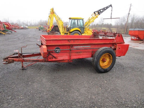 MASSEY FERGUSON 130 MANURE SPREADER