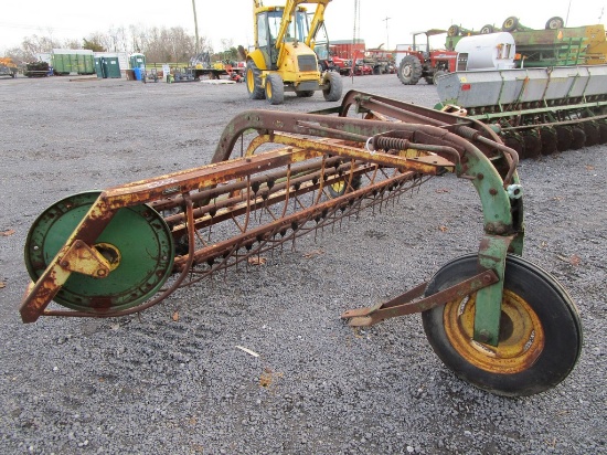 JOHN DEERE 670 DOLLY RAKE