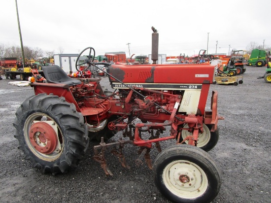 IH 274 W/ CULTIVATOR