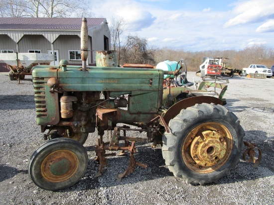 JD  M W CULTIVATOR