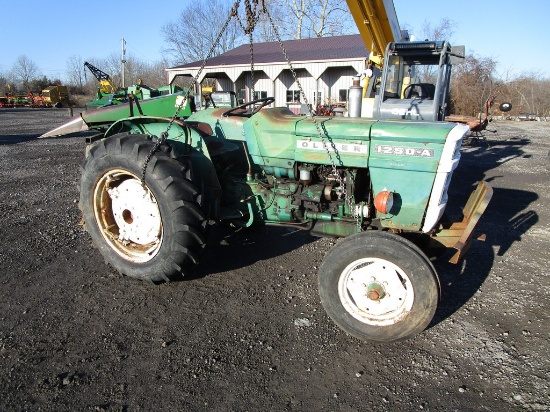 OLIVER 1250-A TRACTOR
