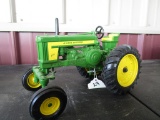 TOY JOHN DEERE 720 TRACTOR