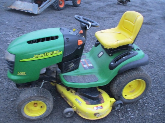 JD L120 LAWN MOWER
