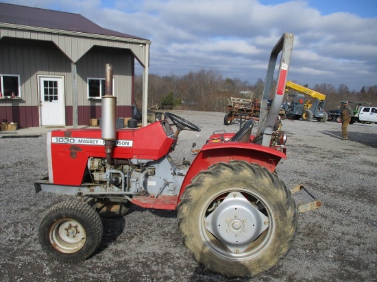 MASSEY FERGUSON 1030 TRACTOR