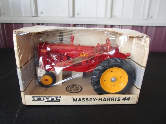 MASSE- HARRIS 44 TRACTOR  TOY