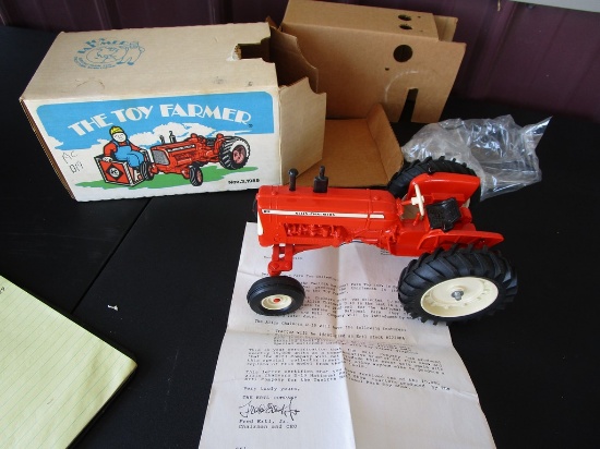ALLIS CHALMERS D-19 TRACTOR TOY