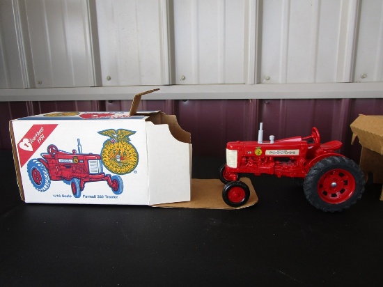 FARMALL WIDE FRONT 350 TRACTOR TOY
