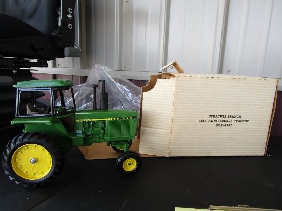 JOHN DEERE 4450 TRACTOR TOY