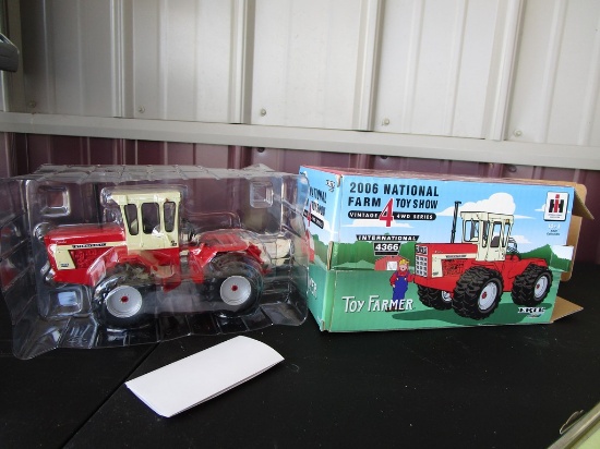 IH 4366 TRACTOR TOY