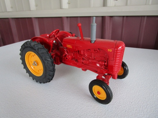 MASSEY HARRIS 55 TRACTOR TOY